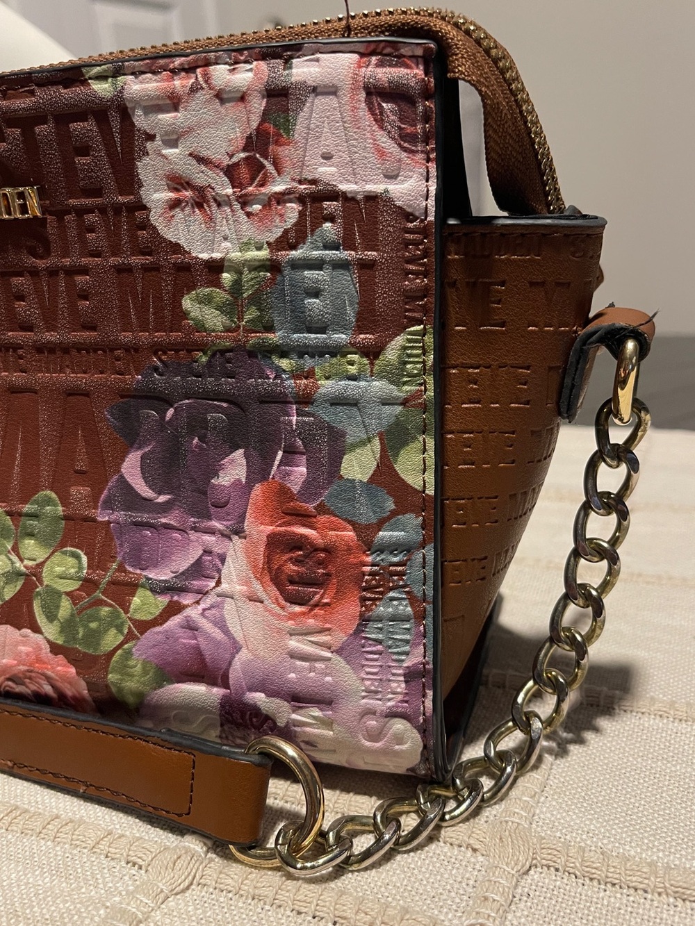 Steve Madden Floral Embossed Crossbody Bag - Picture 4 of 10